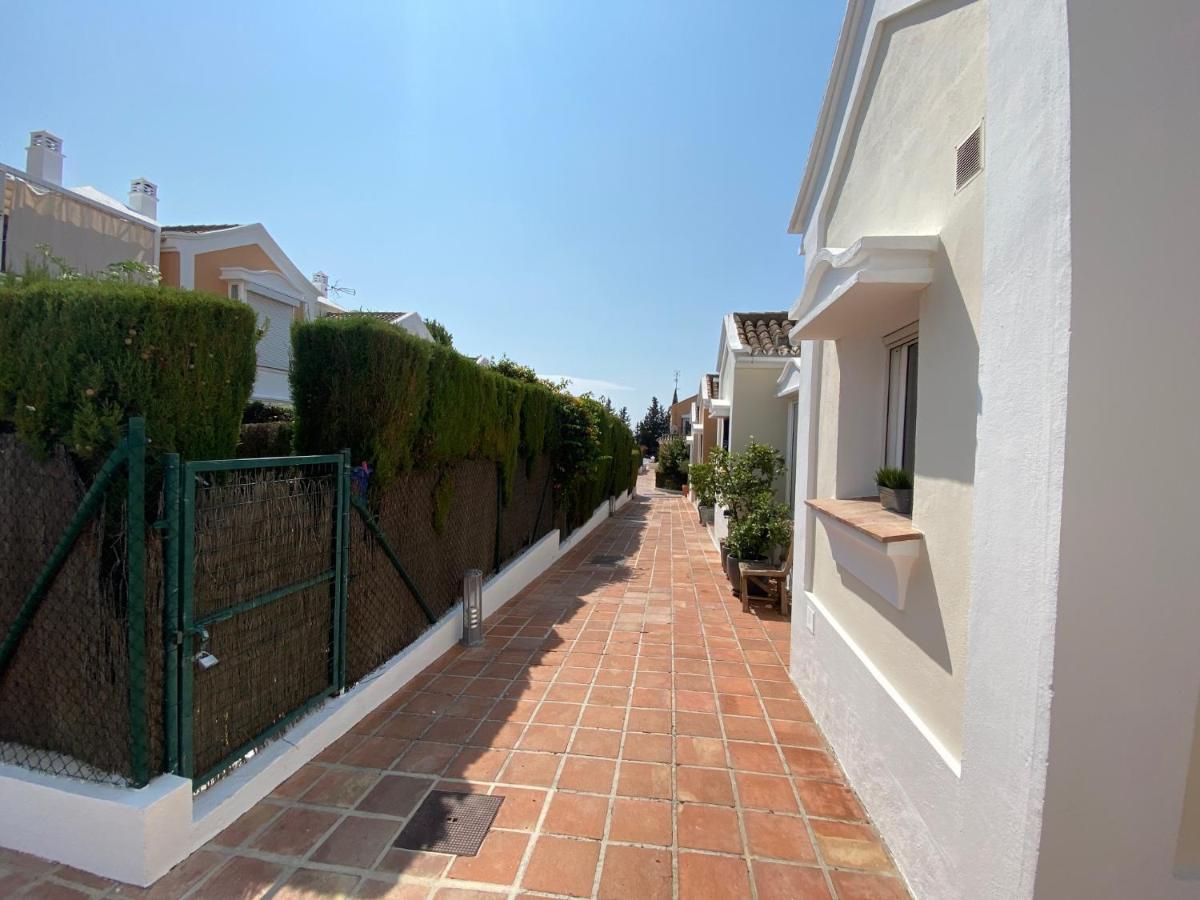 Charming 1 Bedroom Suite With Shared Kitchen Next To Puerto Banus Marbella Bagian luar foto