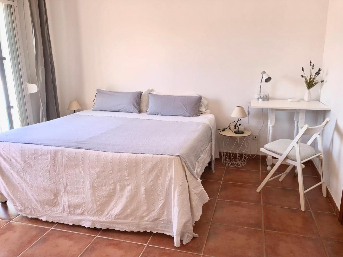 Charming 1 Bedroom Suite With Shared Kitchen Next To Puerto Banus Marbella Bagian luar foto
